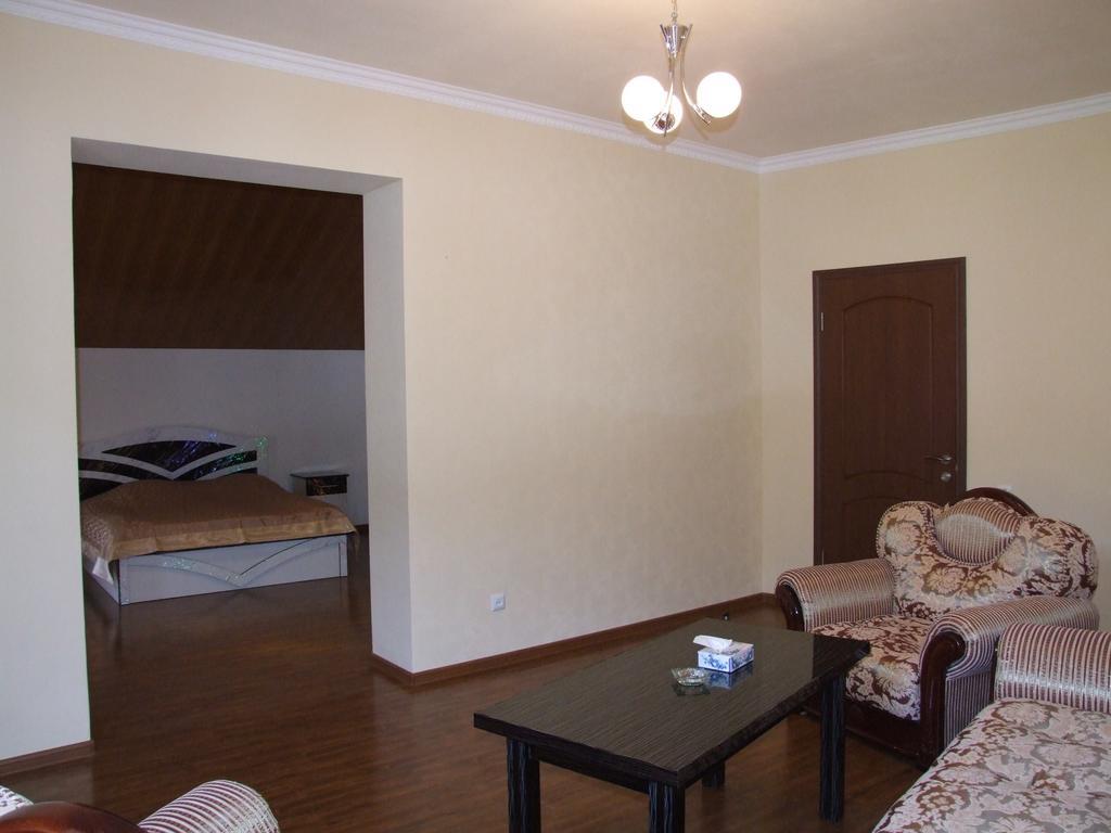 Hotel Central Jermuk Rum bild