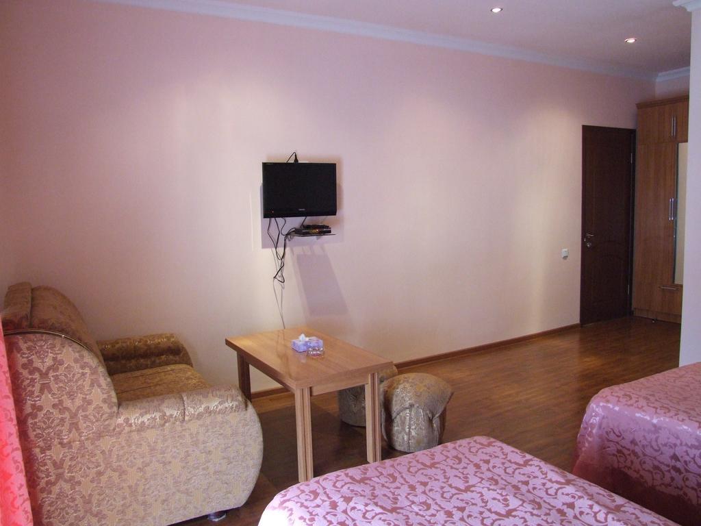 Hotel Central Jermuk Rum bild